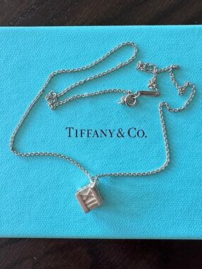 TIFFANY & CO Silver Cube Pendant Necklace